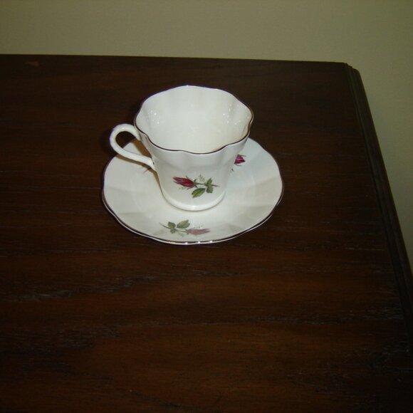 Rosina 2317 pink Rose embossed cup and saucer VGU - Picture 3 of 7